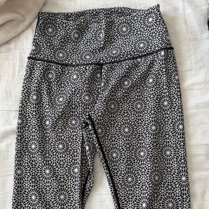 High-Waist Black & White Geometric Leggings Love Fitness Apparel